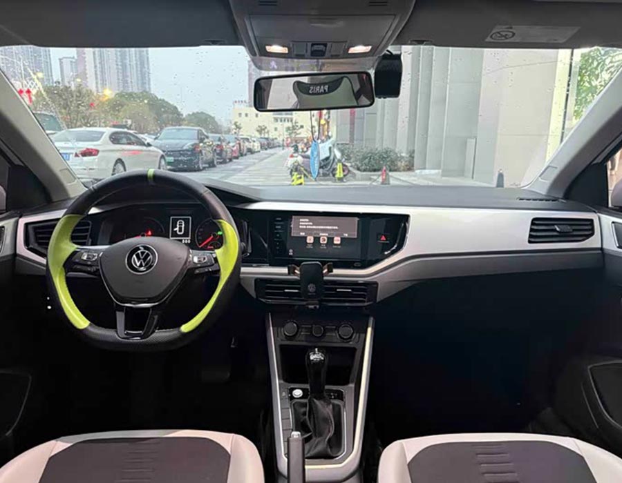 Volkswagen Polo 2023 Plus 1,5 L automatique Édition Brilliant Tech (8999 km)
