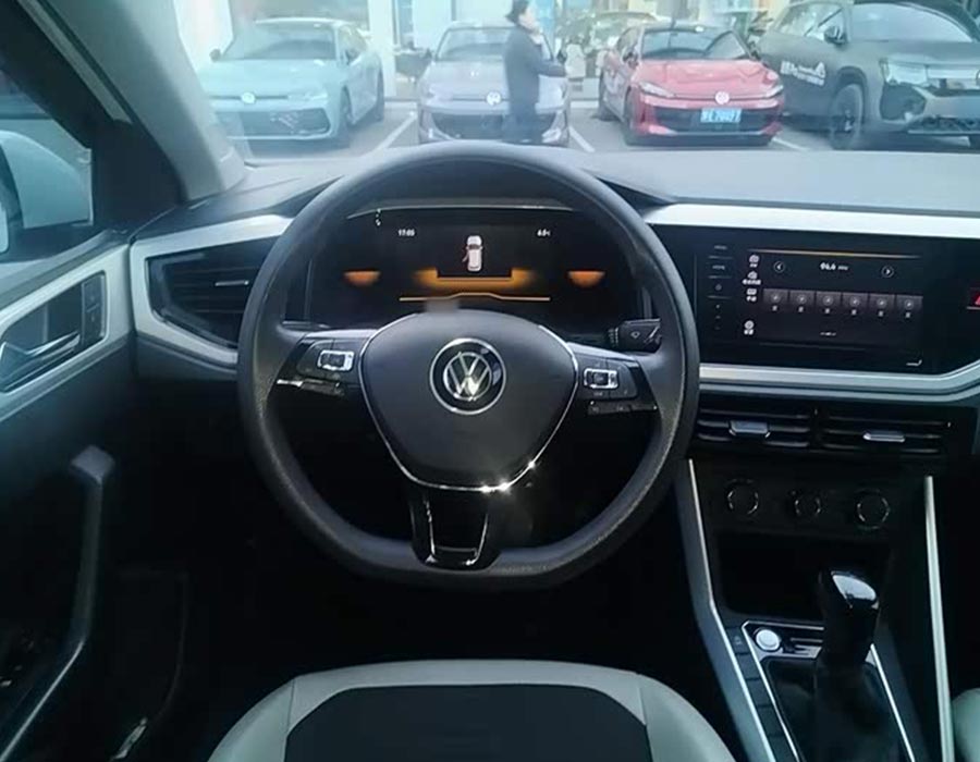 Volkswagen Polo 2023 Plus 1,5 L automatique Édition Brilliant Tech (30569 km)