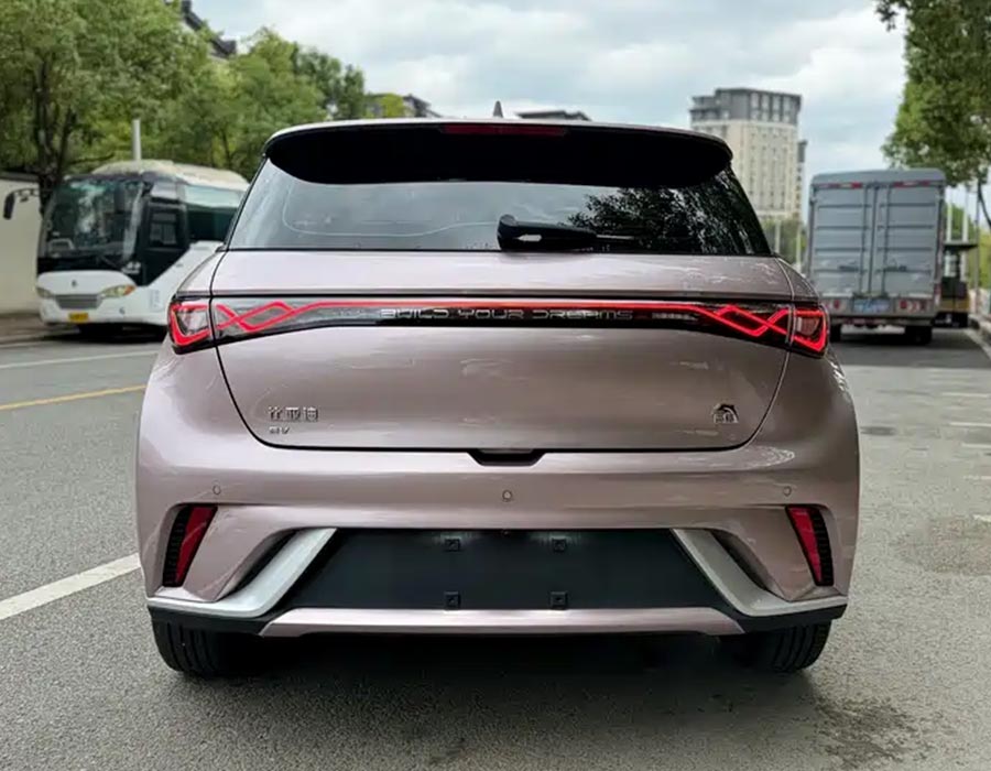 Édition mode Dolphin 2023 420 km (38 400 km)
