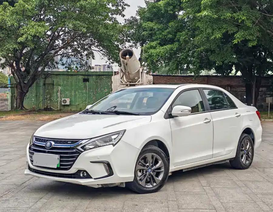 Qin New Energy 2017 1.5T Premium (85 000 km)