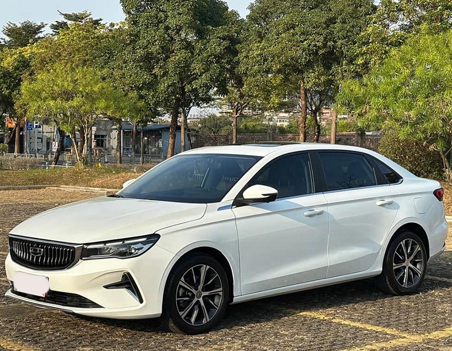Emgrand 2023 Édition Champion de 4e génération 1,5 L CVT Premium (10 000 km)