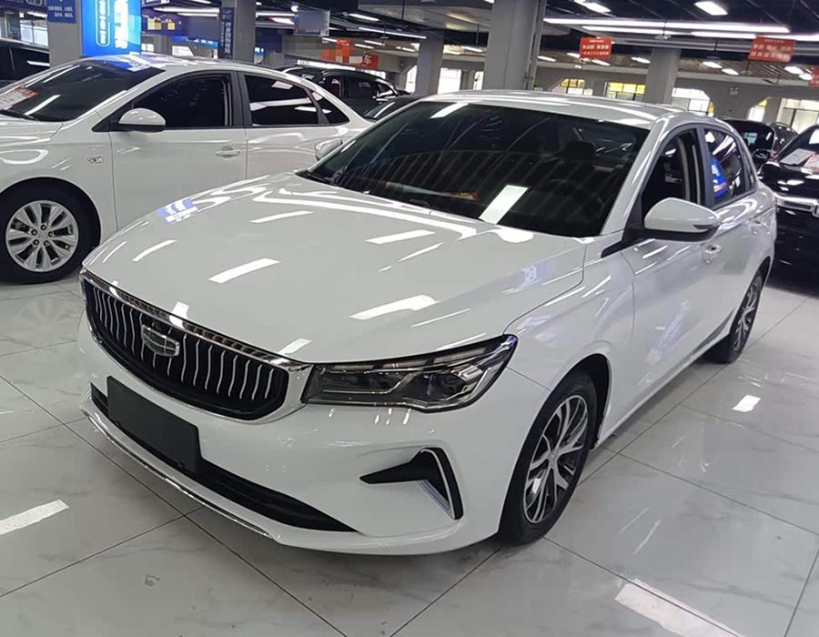 Emgrand 2023, édition Champion de 4e génération, 1,5 L, boîte CVT, luxe (13300 km)