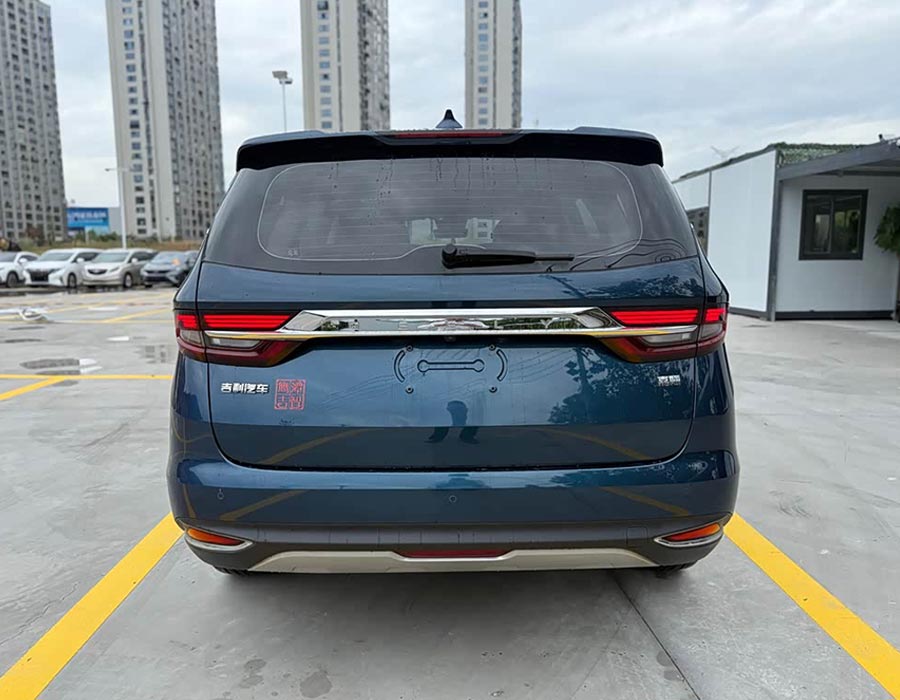 Geely Jiaji 2022 1.8TD DCT Platinum Édition Premium (50 000 km)