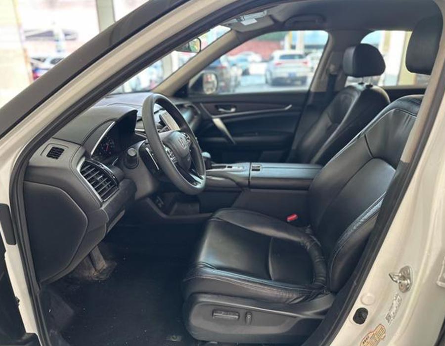 Honda Avancier 2019 240 TURBO FWD Édition Elite, blanche (87233 km)