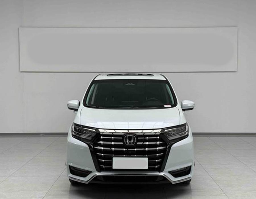 Honda Elysion 2024 2,0 L e:HEV Édition de luxe (16733 km)
