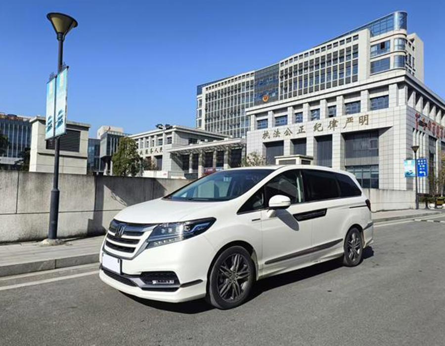 Honda Elysion 2019 Sharp hybride 2.0 L Édition de luxe blanche (67655 km)