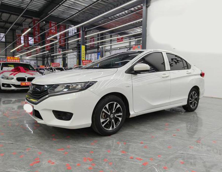 Honda Greiz 2016 1,5 L CVT Édition classique blanche (57322 km)