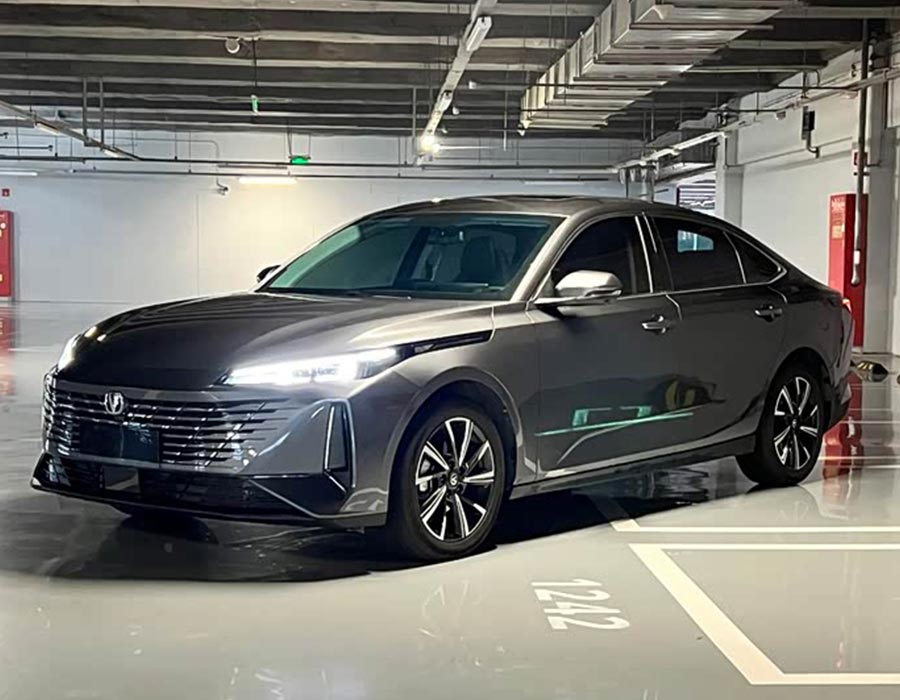 Changan Eado 2025 Blue Whale 1,5T 500 bars Édition Premium (6700 km)