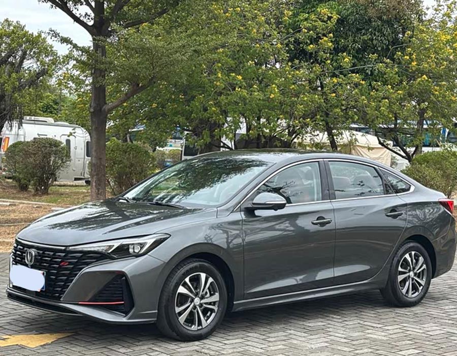Changan Eado 2023 Enjoy Edition PLUS Blue Whale NE 1.4T GDI DCT Premium Edition (17 000 km)