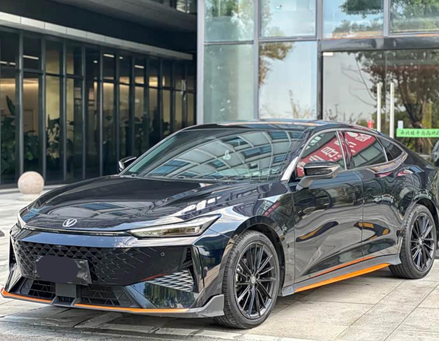 Changan UNI-V 2025, modèle 1.5T, 500 bars, édition sport haut de gamme (3 000 km)