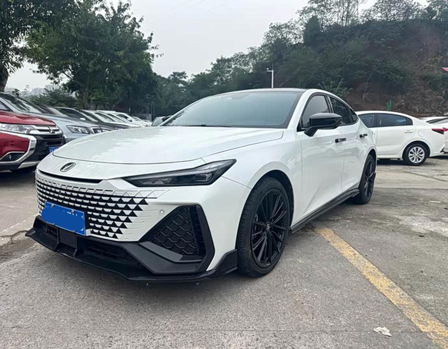 Changan UNI-V 2024 modèle 2.0T Classic Sport Edition (8 000 km)
