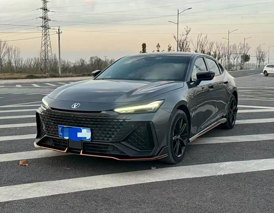 Changan UNI-V 2023 2.0T Speed Edition (27 000 km)