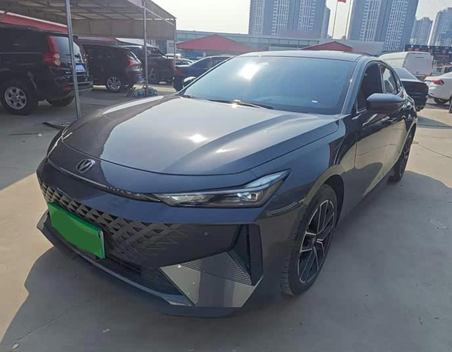 Changan UNI-V iDD 2024 Blue Whale iDD 136 km Édition Smart Cool (16 400 km)