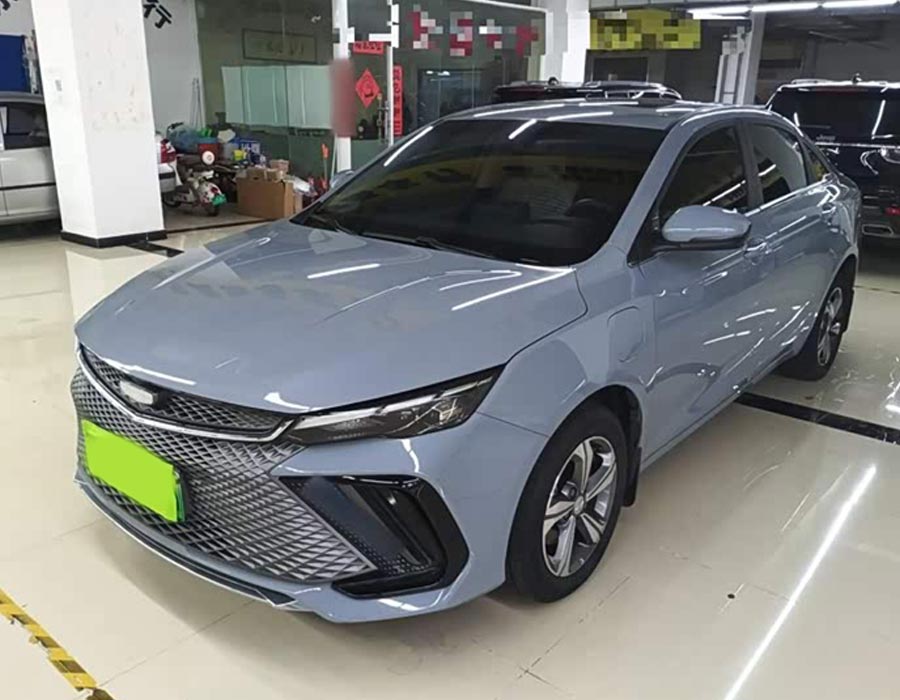 Emgrandl HiP 2022 1,5 TD-DHT Pro 100 km Super Pure (36900 km)