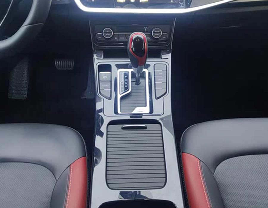 Emgrand GS 2020 1,4 T CVT Élégance (36600 km)