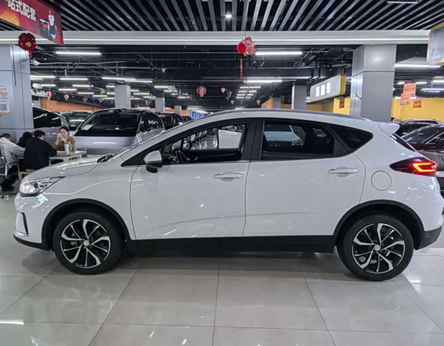 Emgrand GS 2020 1,4 T CVT Sport (26900 km)