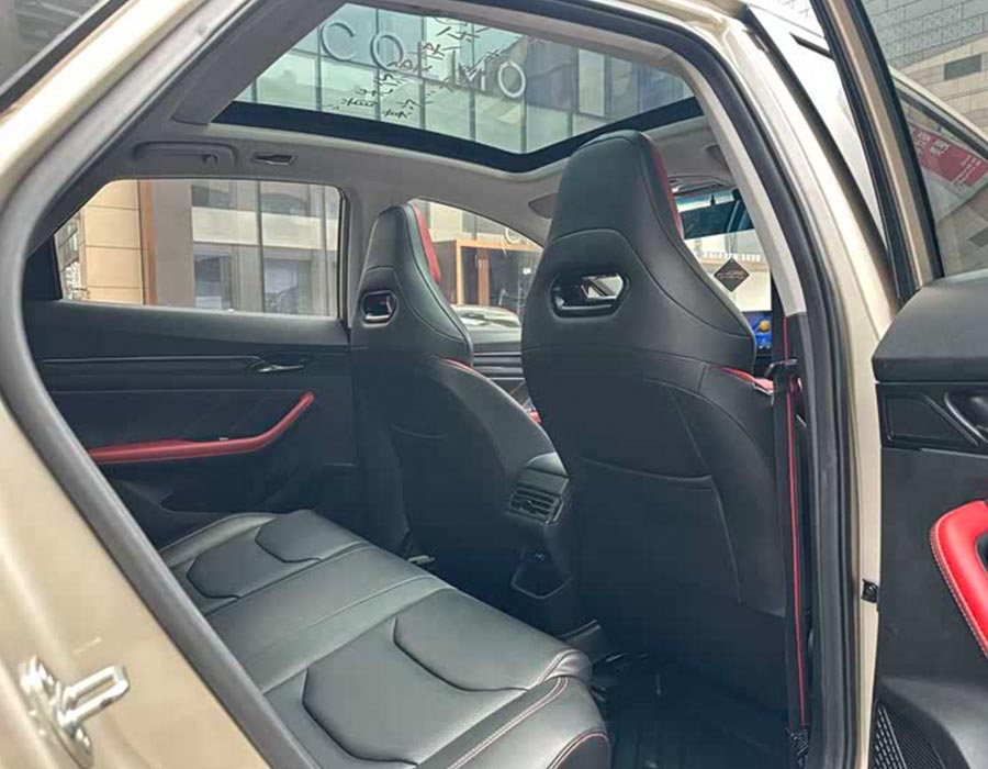 Emgrand S 2021 1,4 T CVT de luxe (45000 km)