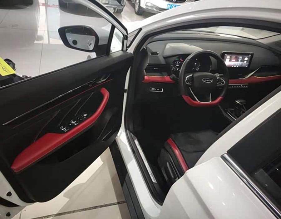 Emgrand S 2021 1,4 T CVT de luxe (44200 km)